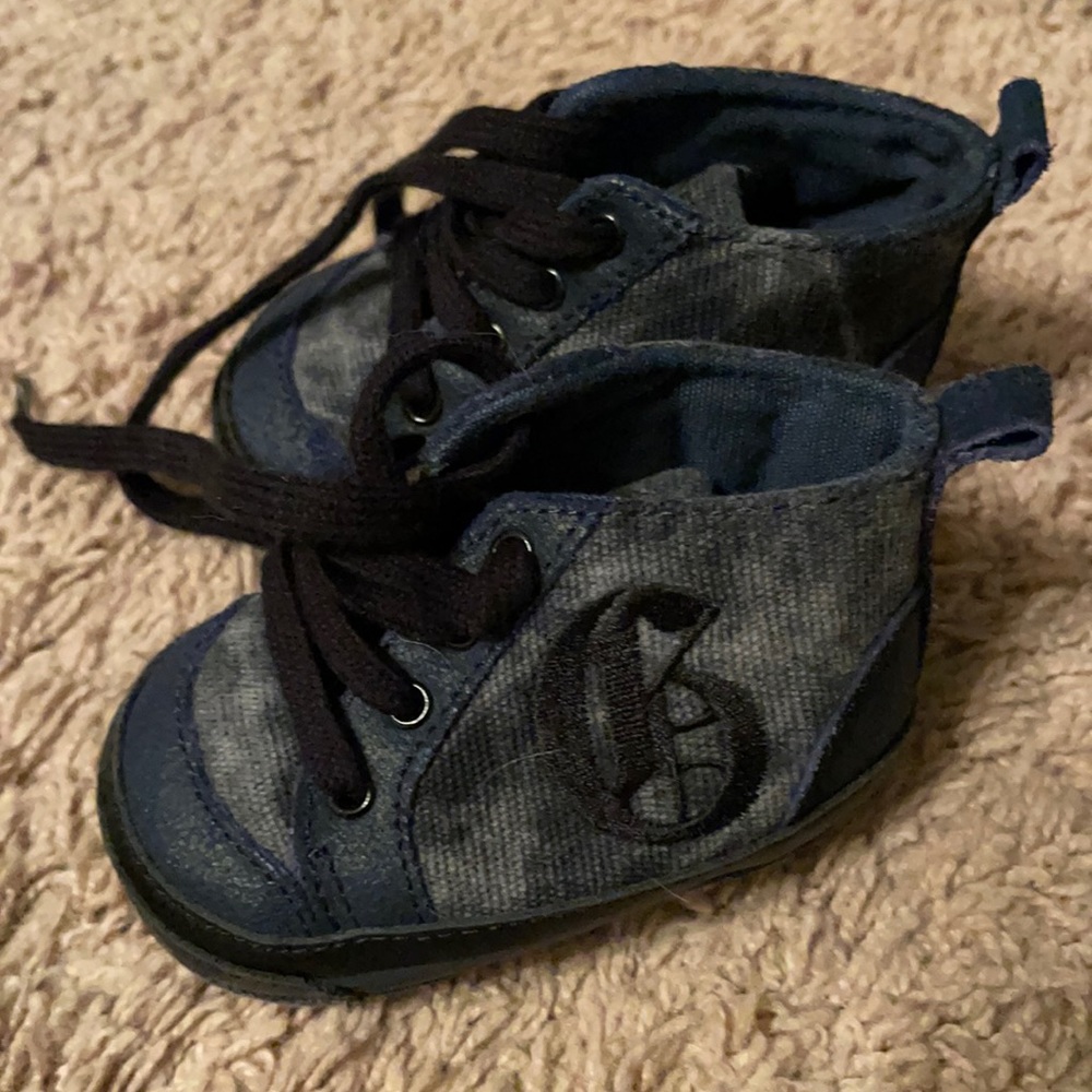 Guess shoes size 2 (baby)